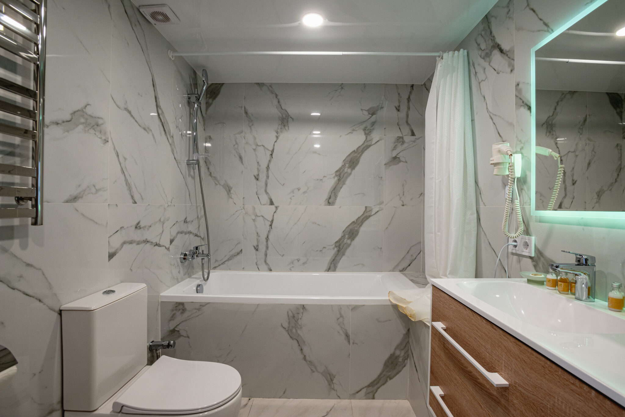 Апартаменты комфорт 2-местные с отдельным входом 